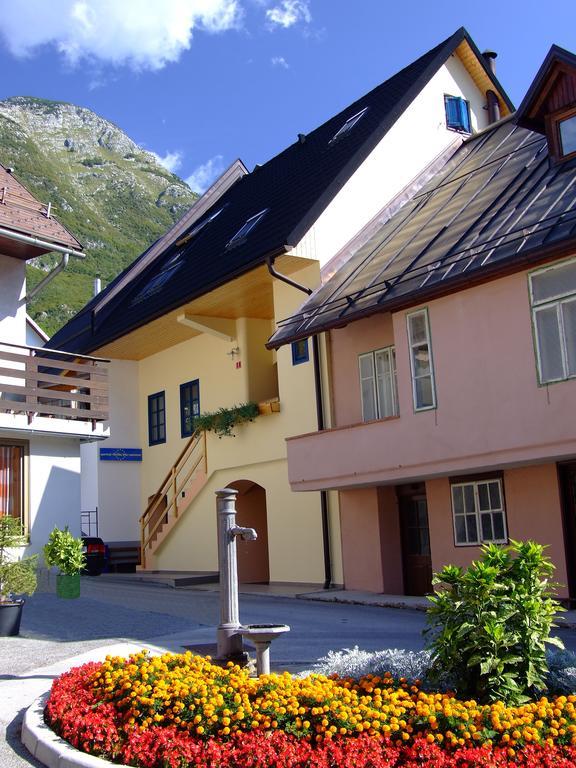 Apartments Bovec House Quarto foto